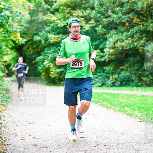12.10.2025 - Bramfelder Halbmarathon 2025 Dr. Thomas Lammeyer http://msf.ph/oto/9351990 12.10.2025 10:41:31 Laufen 2979 meine-sportfotos.de
