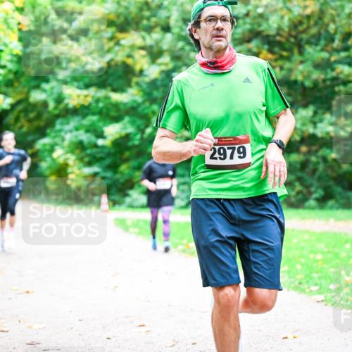 12.10.2025 - Bramfelder Halbmarathon 2025 Dr. Thomas Lammeyer http://msf.ph/oto/9351995 12.10.2025 10:41:32 Laufen 34, 2979 meine-sportfotos.de