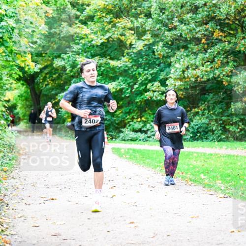 12.10.2025 - Bramfelder Halbmarathon 2025 Dr. Thomas Lammeyer http://msf.ph/oto/9352000 12.10.2025 10:41:33 Laufen 2402, 2461 meine-sportfotos.de