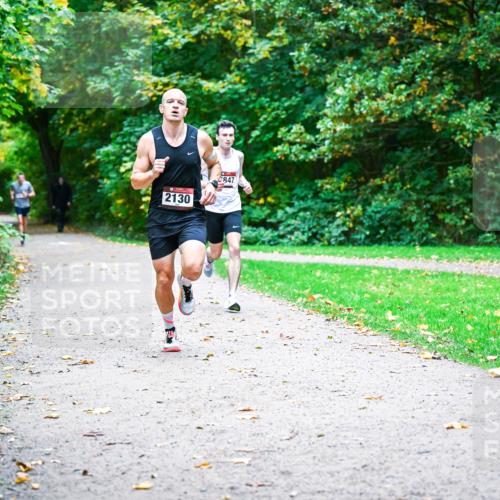 12.10.2025 - Bramfelder Halbmarathon 2025 Dr. Thomas Lammeyer http://msf.ph/oto/9352019 12.10.2025 10:41:38 Laufen 2130, 847 meine-sportfotos.de