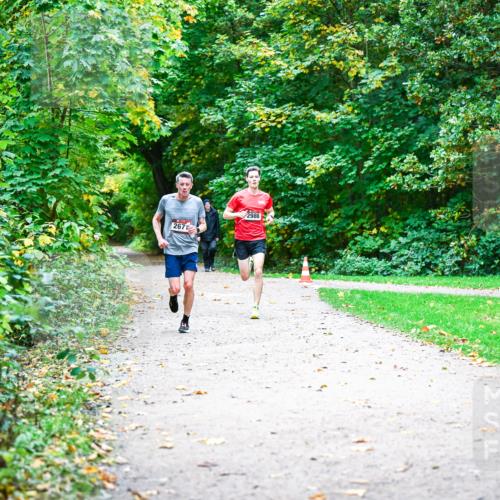 12.10.2025 - Bramfelder Halbmarathon 2025 Dr. Thomas Lammeyer http://msf.ph/oto/9352045 12.10.2025 10:41:44 Laufen 267, 2986 meine-sportfotos.de