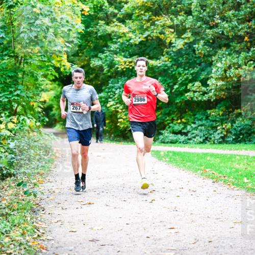 12.10.2025 - Bramfelder Halbmarathon 2025 Dr. Thomas Lammeyer http://msf.ph/oto/9352057 12.10.2025 10:41:46 Laufen 267, 2986 meine-sportfotos.de