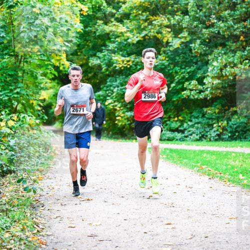 12.10.2025 - Bramfelder Halbmarathon 2025 Dr. Thomas Lammeyer http://msf.ph/oto/9352059 12.10.2025 10:41:46 Laufen 2671, 2986 meine-sportfotos.de