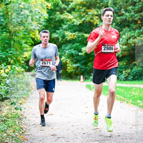12.10.2025 - Bramfelder Halbmarathon 2025 Dr. Thomas Lammeyer http://msf.ph/oto/9352064 12.10.2025 10:41:47 Laufen 2671, 2986 meine-sportfotos.de