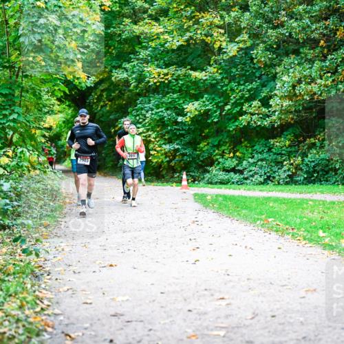 12.10.2025 - Bramfelder Halbmarathon 2025 Dr. Thomas Lammeyer http://msf.ph/oto/9352098 12.10.2025 10:42:13 Laufen 2903, 2010 meine-sportfotos.de