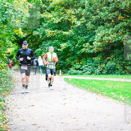 12.10.2025 - Bramfelder Halbmarathon 2025 Dr. Thomas Lammeyer http://msf.ph/oto/9352106 12.10.2025 10:42:14 Laufen 2903, 2010 meine-sportfotos.de