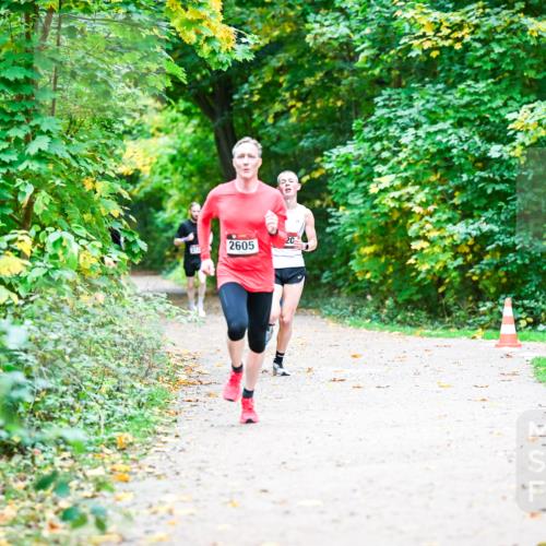 12.10.2025 - Bramfelder Halbmarathon 2025 Dr. Thomas Lammeyer http://msf.ph/oto/9352134 12.10.2025 10:42:23 Laufen 2605 meine-sportfotos.de