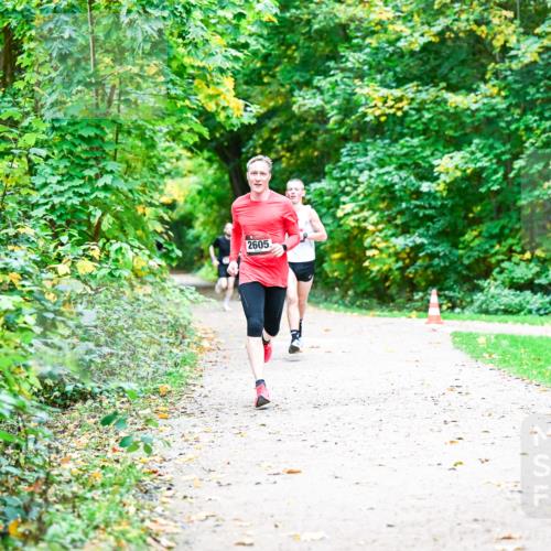 12.10.2025 - Bramfelder Halbmarathon 2025 Dr. Thomas Lammeyer http://msf.ph/oto/9352140 12.10.2025 10:42:24 Laufen 2605 meine-sportfotos.de