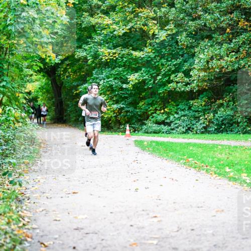12.10.2025 - Bramfelder Halbmarathon 2025 Dr. Thomas Lammeyer http://msf.ph/oto/9352216 12.10.2025 10:42:43 Laufen 2148 meine-sportfotos.de