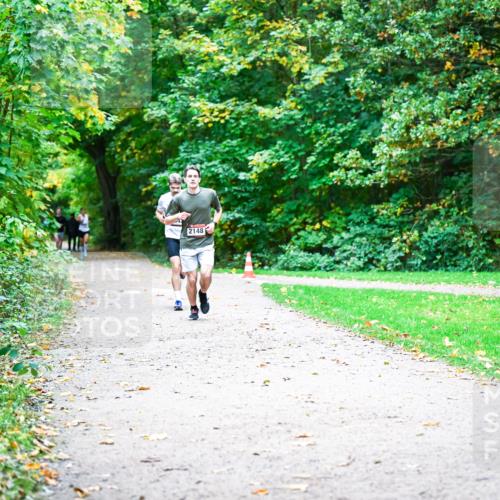 12.10.2025 - Bramfelder Halbmarathon 2025 Dr. Thomas Lammeyer http://msf.ph/oto/9352219 12.10.2025 10:42:43 Laufen 2148 meine-sportfotos.de