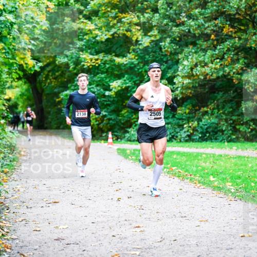 12.10.2025 - Bramfelder Halbmarathon 2025 Dr. Thomas Lammeyer http://msf.ph/oto/9352249 12.10.2025 10:42:53 Laufen 2138, 2505 meine-sportfotos.de