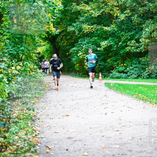12.10.2025 - Bramfelder Halbmarathon 2025 Dr. Thomas Lammeyer http://msf.ph/oto/9352291 12.10.2025 10:43:05 Laufen 2164 meine-sportfotos.de