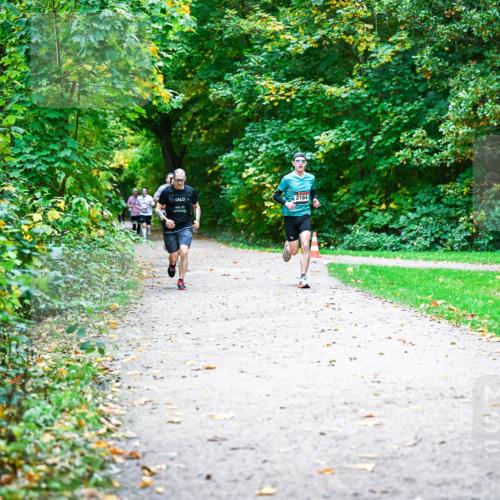 12.10.2025 - Bramfelder Halbmarathon 2025 Dr. Thomas Lammeyer http://msf.ph/oto/9352294 12.10.2025 10:43:05 Laufen 2164 meine-sportfotos.de
