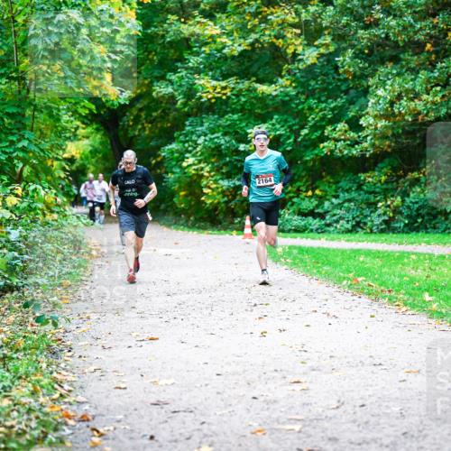 12.10.2025 - Bramfelder Halbmarathon 2025 Dr. Thomas Lammeyer http://msf.ph/oto/9352298 12.10.2025 10:43:06 Laufen 2164 meine-sportfotos.de