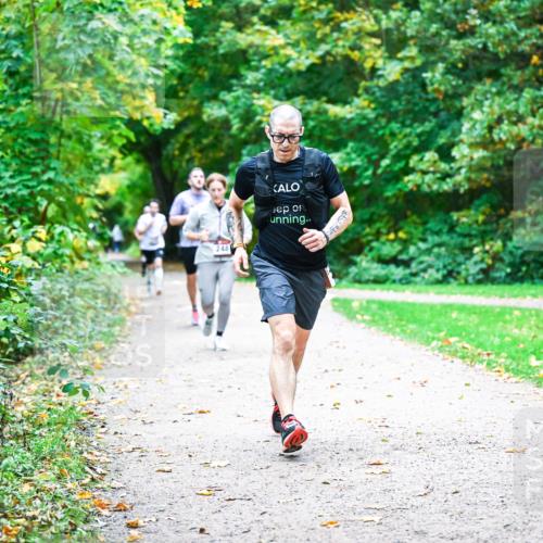 12.10.2025 - Bramfelder Halbmarathon 2025 Dr. Thomas Lammeyer http://msf.ph/oto/9352318 12.10.2025 10:43:09 Laufen 248 meine-sportfotos.de