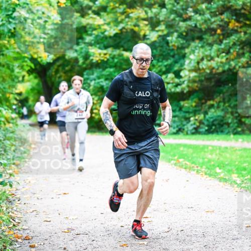12.10.2025 - Bramfelder Halbmarathon 2025 Dr. Thomas Lammeyer http://msf.ph/oto/9352322 12.10.2025 10:43:10 Laufen  meine-sportfotos.de