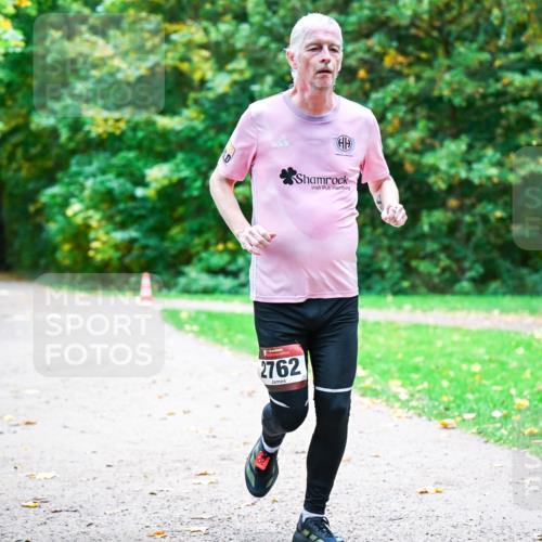 12.10.2025 - Bramfelder Halbmarathon 2025 Dr. Thomas Lammeyer http://msf.ph/oto/9352363 12.10.2025 10:43:19 Laufen 2762 meine-sportfotos.de