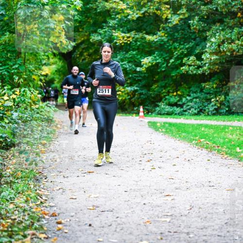 12.10.2025 - Bramfelder Halbmarathon 2025 Dr. Thomas Lammeyer http://msf.ph/oto/9352550 12.10.2025 10:44:04 Laufen 2692, 2511 meine-sportfotos.de