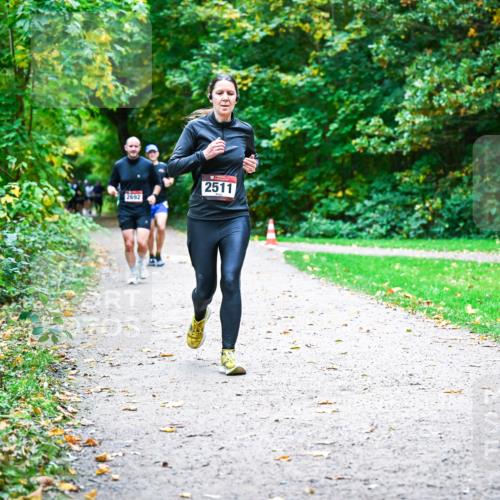 12.10.2025 - Bramfelder Halbmarathon 2025 Dr. Thomas Lammeyer http://msf.ph/oto/9352554 12.10.2025 10:44:04 Laufen 2511, 2692 meine-sportfotos.de