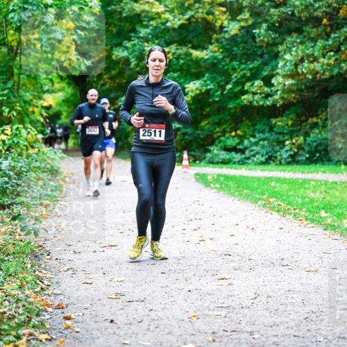 12.10.2025 - Bramfelder Halbmarathon 2025 Dr. Thomas Lammeyer http://msf.ph/oto/9352555 12.10.2025 10:44:05 Laufen 2692, 2511 meine-sportfotos.de