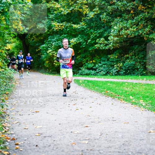 12.10.2025 - Bramfelder Halbmarathon 2025 Dr. Thomas Lammeyer http://msf.ph/oto/9352588 12.10.2025 10:44:12 Laufen 2417 meine-sportfotos.de