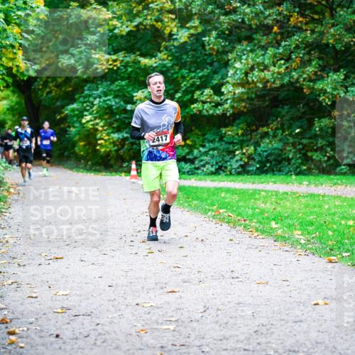 12.10.2025 - Bramfelder Halbmarathon 2025 Dr. Thomas Lammeyer http://msf.ph/oto/9352593 12.10.2025 10:44:12 Laufen 2417 meine-sportfotos.de
