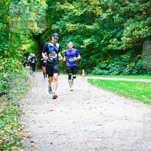 12.10.2025 - Bramfelder Halbmarathon 2025 Dr. Thomas Lammeyer http://msf.ph/oto/9352613 12.10.2025 10:44:17 Laufen 2437, 2948, 2258 meine-sportfotos.de