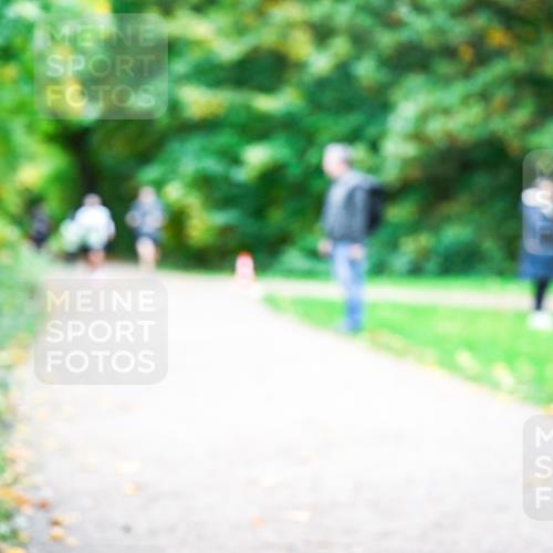 12.10.2025 - Bramfelder Halbmarathon 2025 Dr. Thomas Lammeyer http://msf.ph/oto/9352688 12.10.2025 10:44:30 Laufen  meine-sportfotos.de