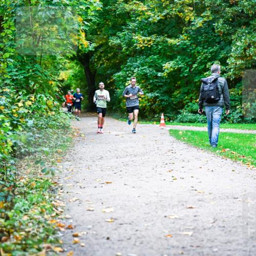 12.10.2025 - Bramfelder Halbmarathon 2025 Dr. Thomas Lammeyer http://msf.ph/oto/9352696 12.10.2025 10:44:32 Laufen 2275, 2241 meine-sportfotos.de