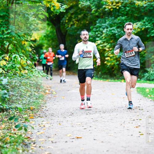12.10.2025 - Bramfelder Halbmarathon 2025 Dr. Thomas Lammeyer http://msf.ph/oto/9352704 12.10.2025 10:44:34 Laufen 50, 2275, 2241 meine-sportfotos.de