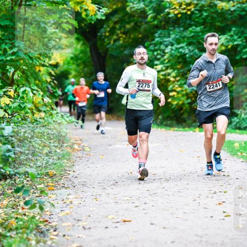 12.10.2025 - Bramfelder Halbmarathon 2025 Dr. Thomas Lammeyer http://msf.ph/oto/9352705 12.10.2025 10:44:34 Laufen 50, 2275, 2241 meine-sportfotos.de