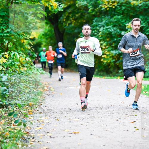 12.10.2025 - Bramfelder Halbmarathon 2025 Dr. Thomas Lammeyer http://msf.ph/oto/9352707 12.10.2025 10:44:35 Laufen 2275, 2241 meine-sportfotos.de