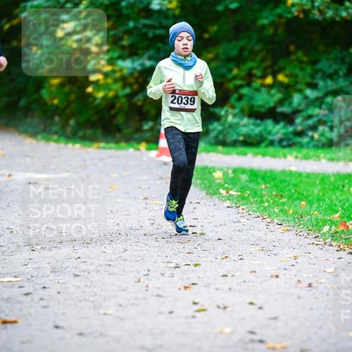 12.10.2025 - Bramfelder Halbmarathon 2025 Dr. Thomas Lammeyer http://msf.ph/oto/9352726 12.10.2025 10:44:38 Laufen 2957, 2039 meine-sportfotos.de