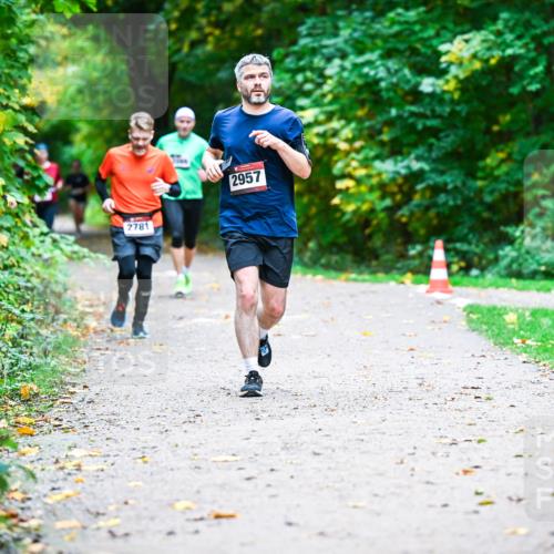 12.10.2025 - Bramfelder Halbmarathon 2025 Dr. Thomas Lammeyer http://msf.ph/oto/9352734 12.10.2025 10:44:40 Laufen 2781, 2957 meine-sportfotos.de