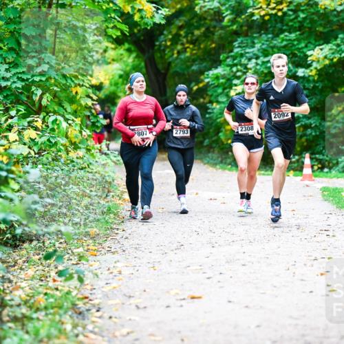 12.10.2025 - Bramfelder Halbmarathon 2025 Dr. Thomas Lammeyer http://msf.ph/oto/9352787 12.10.2025 10:44:52 Laufen 2092, 807, 2793, 2308 meine-sportfotos.de