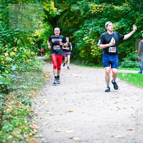 12.10.2025 - Bramfelder Halbmarathon 2025 Dr. Thomas Lammeyer http://msf.ph/oto/9352832 12.10.2025 10:45:00 Laufen 2426, 2704 meine-sportfotos.de