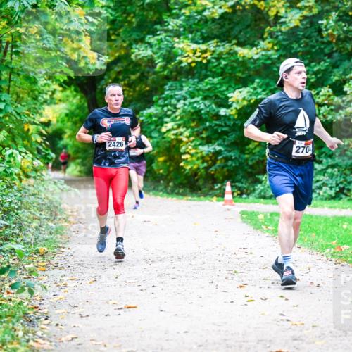 12.10.2025 - Bramfelder Halbmarathon 2025 Dr. Thomas Lammeyer http://msf.ph/oto/9352838 12.10.2025 10:45:01 Laufen 2426, 270 meine-sportfotos.de