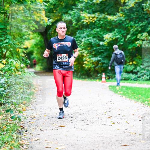12.10.2025 - Bramfelder Halbmarathon 2025 Dr. Thomas Lammeyer http://msf.ph/oto/9352845 12.10.2025 10:45:02 Laufen 2426 meine-sportfotos.de