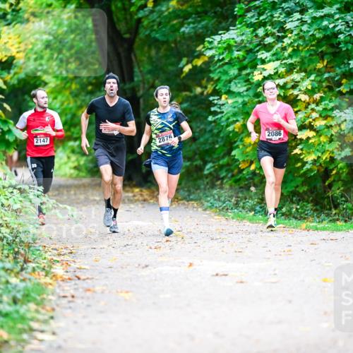 12.10.2025 - Bramfelder Halbmarathon 2025 Dr. Thomas Lammeyer http://msf.ph/oto/9352890 12.10.2025 10:45:14 Laufen 2147 meine-sportfotos.de