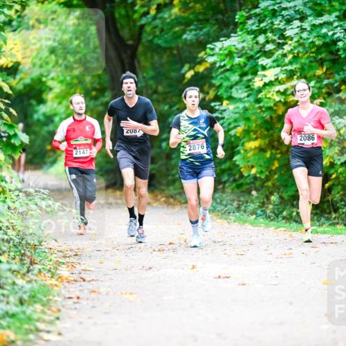 12.10.2025 - Bramfelder Halbmarathon 2025 Dr. Thomas Lammeyer http://msf.ph/oto/9352896 12.10.2025 10:45:15 Laufen 2147, 2087, 2086, 2876 meine-sportfotos.de