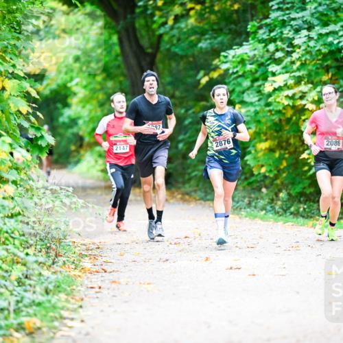 12.10.2025 - Bramfelder Halbmarathon 2025 Dr. Thomas Lammeyer http://msf.ph/oto/9352899 12.10.2025 10:45:15 Laufen 2147, 87, 2876, 2086 meine-sportfotos.de