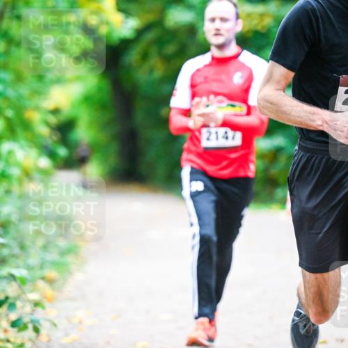 12.10.2025 - Bramfelder Halbmarathon 2025 Dr. Thomas Lammeyer http://msf.ph/oto/9352947 12.10.2025 10:45:23 Laufen 2147, 34, 2087, 155 meine-sportfotos.de