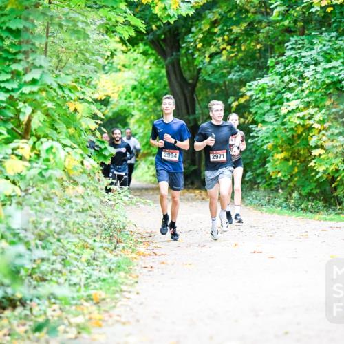 12.10.2025 - Bramfelder Halbmarathon 2025 Dr. Thomas Lammeyer http://msf.ph/oto/9352971 12.10.2025 10:45:30 Laufen 2994, 2971 meine-sportfotos.de