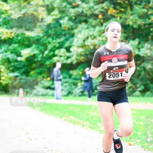 12.10.2025 - Bramfelder Halbmarathon 2025 Dr. Thomas Lammeyer http://msf.ph/oto/9353018 12.10.2025 10:45:37 Laufen 2051 meine-sportfotos.de