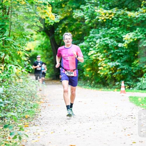 12.10.2025 - Bramfelder Halbmarathon 2025 Dr. Thomas Lammeyer http://msf.ph/oto/9353087 12.10.2025 10:45:51 Laufen 2056 meine-sportfotos.de