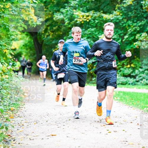 12.10.2025 - Bramfelder Halbmarathon 2025 Dr. Thomas Lammeyer http://msf.ph/oto/9353209 12.10.2025 10:46:13 Laufen 2556, 2790 meine-sportfotos.de