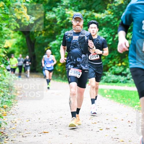 12.10.2025 - Bramfelder Halbmarathon 2025 Dr. Thomas Lammeyer http://msf.ph/oto/9353223 12.10.2025 10:46:15 Laufen 2714, 2, 01, 2, 2790, 2556, 35 meine-sportfotos.de