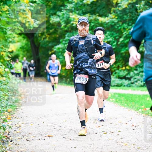 12.10.2025 - Bramfelder Halbmarathon 2025 Dr. Thomas Lammeyer http://msf.ph/oto/9353224 12.10.2025 10:46:15 Laufen 2556, 271, 2025, 2790 meine-sportfotos.de