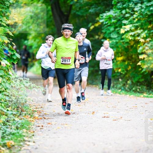 12.10.2025 - Bramfelder Halbmarathon 2025 Dr. Thomas Lammeyer http://msf.ph/oto/9353244 12.10.2025 10:46:20 Laufen 2917, 2111 meine-sportfotos.de