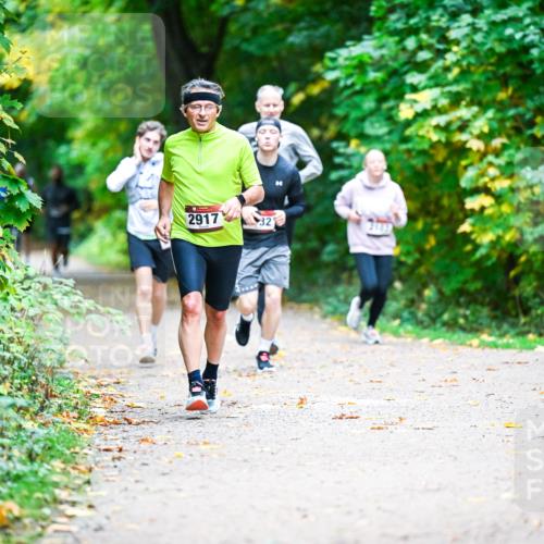12.10.2025 - Bramfelder Halbmarathon 2025 Dr. Thomas Lammeyer http://msf.ph/oto/9353246 12.10.2025 10:46:21 Laufen 2917, 32, 3103 meine-sportfotos.de